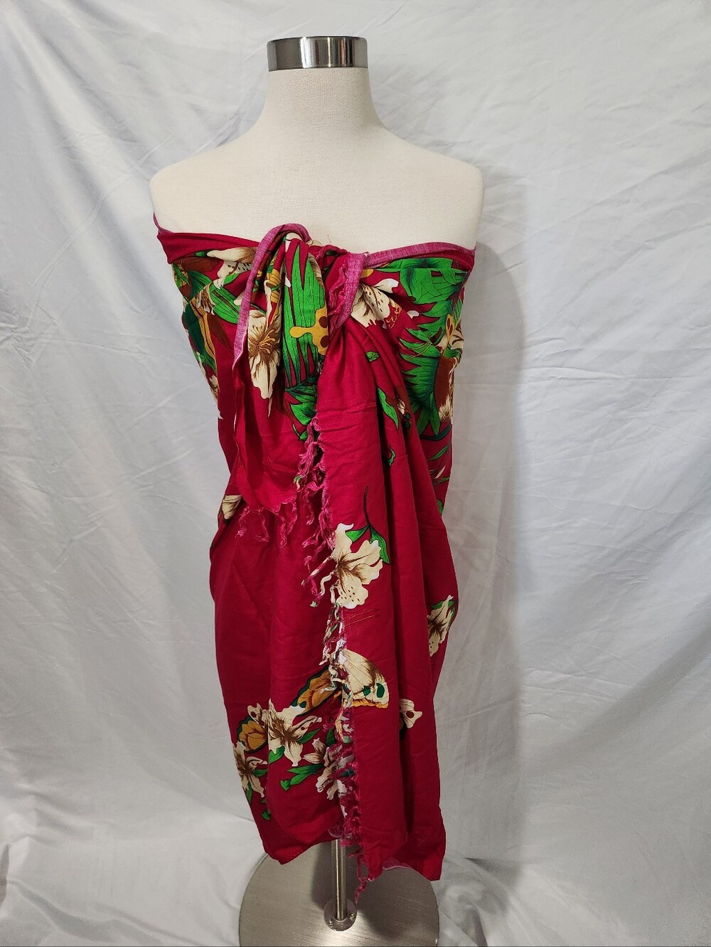 Go-Girl! Surfgear HawaiiFlower Butterfly Fucsia Pareo Swimsuit Cover Up 60 X 84"